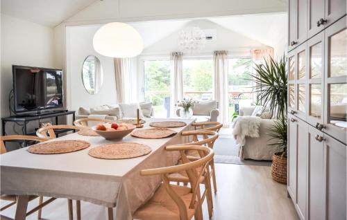 Yngsjo House | Cozy Home In Yngsjö With Kitchen