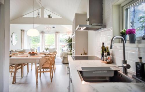 Yngsjo House | Cozy Home In Yngsjö With Kitchen