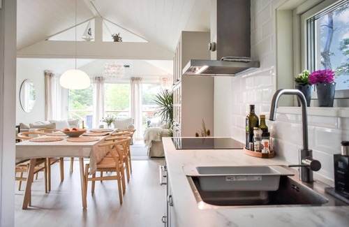 Yngsjo House | Cozy home in Yngsjö with kitchen