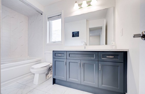 Richmond Hill House | Cozy home located at central of Richmond Hill
