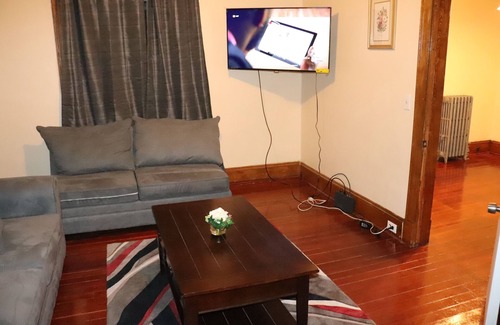 Springfield House | COZY HOME- Located on a quiet Worthy Street with a home in its own compound.