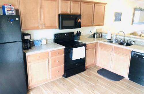 Hubert House | Cozy home mins. to Piney green gate, Hubert & 25 to Emerald Isle