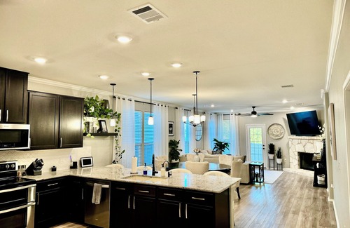 Austin House | Cozy Home Near Airport and Downtown ATX
