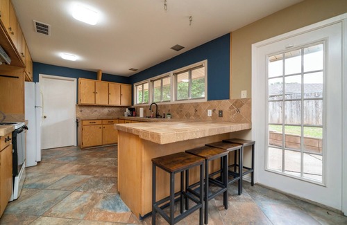 Longview House | Cozy Home Near Downtown Longview