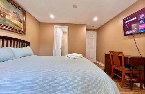 Richmond Hill House | Cozy Home Near Transit & Hillcrest Mall with Free Parking