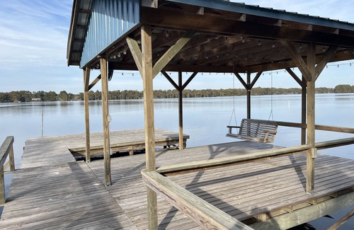 Ferriday House | Cozy home on Lake St. John. Pet friendly. Perfect for families and hunters.