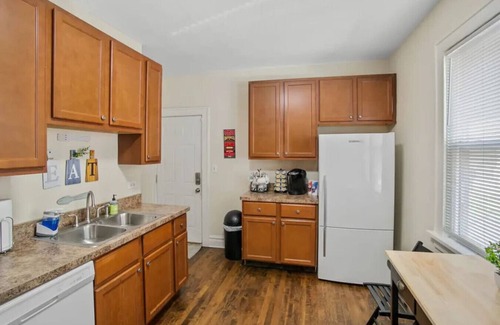 Waukegan Apartment | Cozy home perfect for families - Near Naval Base!