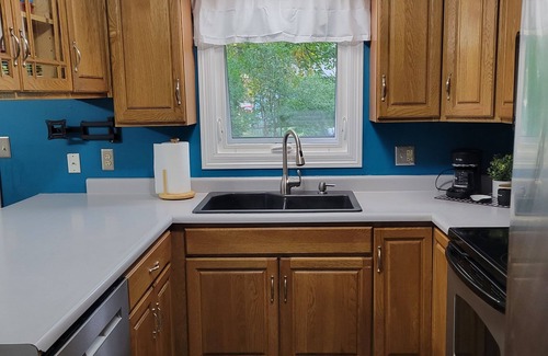 Sioux Falls House | Cozy home right off of I 229 and 26th St