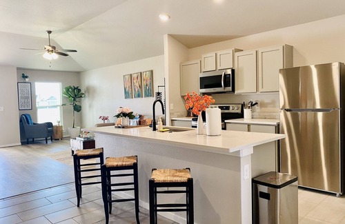 Lubbock House | Cozy home # Safe Neighborhood & Pet Friendly