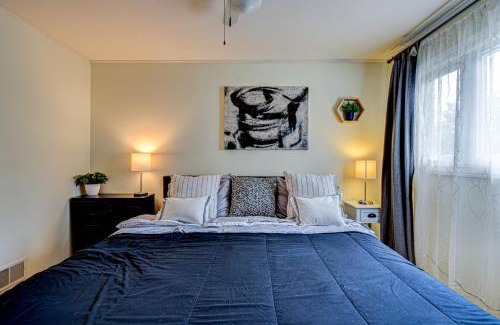 Highland Hills House | Cozy Home Sleeps 10 Lombard Chicago Suburb
