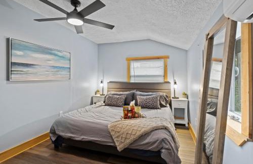 Canandaigua House | Cozy Home W/King Bed & Lake access