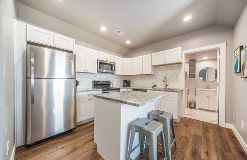 Menasha House | Cozy Home w/Large Yard Near Appleton & Neenah