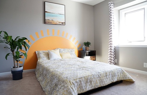 Lincoln House | Cozy Home with an Ideal Location