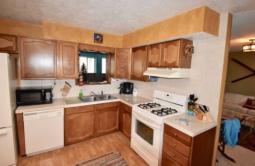 Ruidoso Cabin | Cozy Home With Great Views, Awesome Deck and A/C