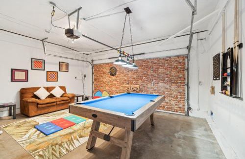 Livermore House | Cozy Home with Hot Tub - Family-Friendly Yard home