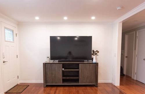 Scarborough House | Cozy Home with Maine at your fingertips