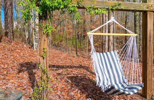 Loganville House | Cozy home with relaxing backyard