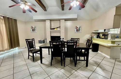 Tall Timbers - Brechtel House | Cozy house 10 minutes to French Quarter & downtown NOLA for long stays