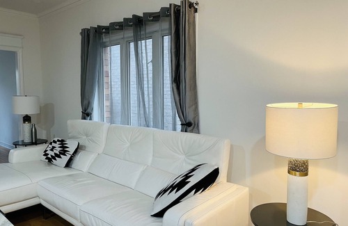 Newmarket House | Cozy house for a young family. Live in the Heart of It All!