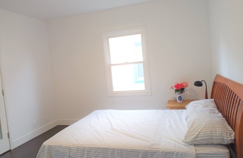 Lower Bal House | Cozy house in a nice neighborhood and near shops and transportations