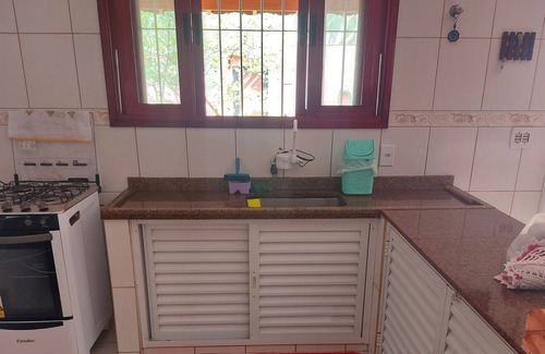 Centro House | Cozy house in Jequitiba, 50 mtrs from the beach with swimming pool!