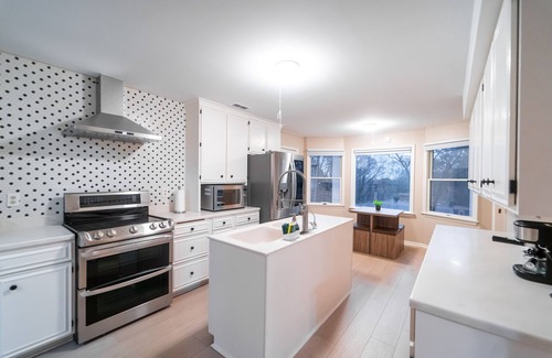 Madison House | Cozy house in Madison - 5 minutes to Reaseach Park