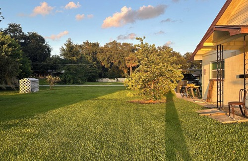 Winter Haven House | Cozy house in peaceful Lake Alfred with AC, WiFi very secluded.