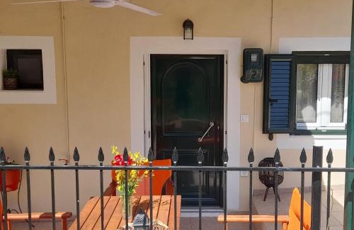 Poros Apartment | Cozy house in village