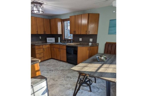 Hudson House | Cozy House near downtown & park