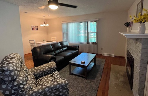Cedar Falls House | Cozy house near restaurants, stores, and bike trails