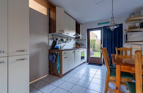 Ouddorp House | Cozy house with a green garden, close to the North Sea. Ideal for dogs.