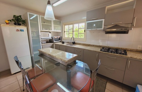 Vila Suica House | Cozy house with 4 bedrooms close to the center of Gramado.