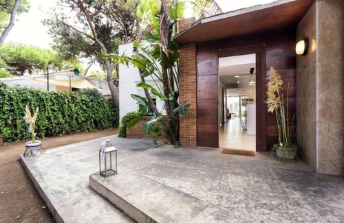 Malgrat de Mar House | Cozy house with direct access to the beach