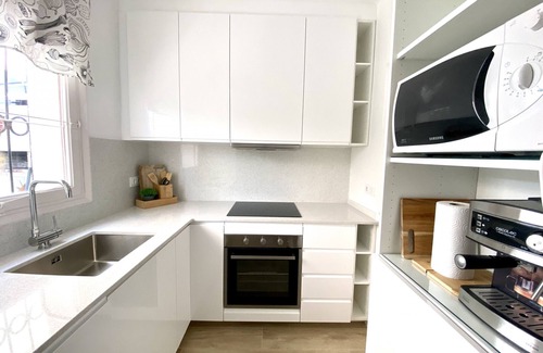 L'Escala House | Cozy house with garden, barbecue and near the beach