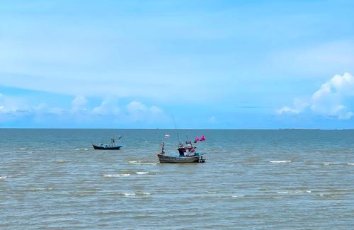 Saen Suk House | Cozy House, Wonnapha Beach, Bangsaen
