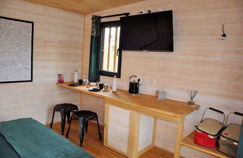 Bergerac Bed & Breakfast | Cozy hut near the city