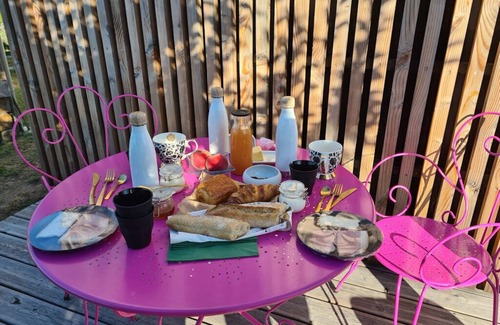 Bergerac Bed & Breakfast | Cozy hut near the city
