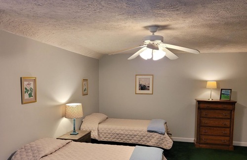 New Park Apartment | Cozy inlaw suite/apartment in a quiet wooded setting close to York and Lancaster