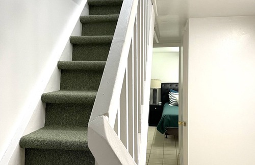 Trefann Court Apartment | Cozy & Inviting 2 bed suite by Distillery District
