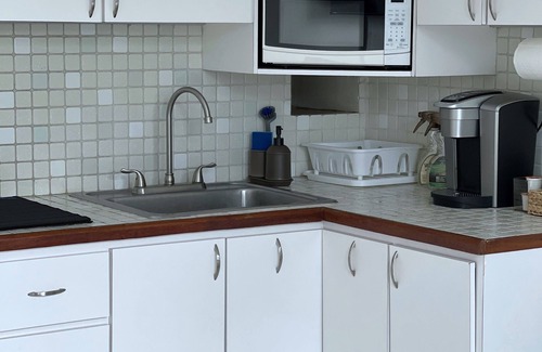 Isla Verde Apartment | Cozy Isla Verde Beach Studio! Pool + close to Airport