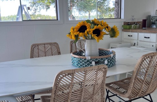 Douro-Dummer Cottage | Cozy island cottage on Stoney Lake