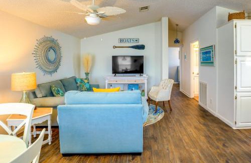 Hutchinson Island South House | Cozy Jensen Beach Home Pool Access, Walk to Beach