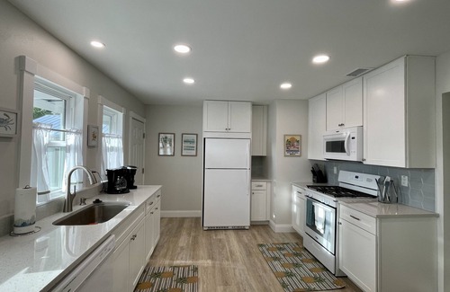 Historic District Cottage | Cozy! Julias Retreat NSB near Canal Street, 2 mi from the Beach