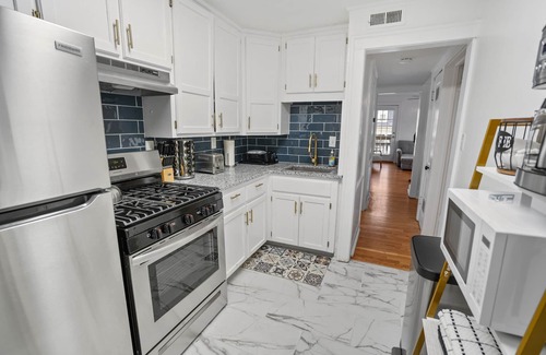 Kansas City Apartment | Cozy just renovated 1BD Apt walking dist to KC MED