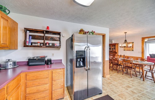 Bethelridge House | Cozy Kentucky Getaway w/Panoramic Farm Views!