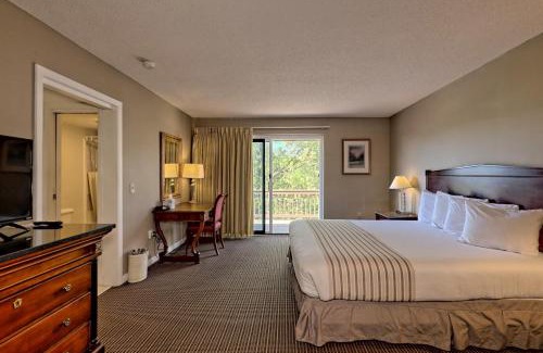Clayton House | Cozy King Room KW 312