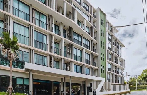 Bang Tao Apartment | Cozy lagoon view apartment at Boat Avenue