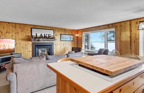 Hillman House | Cozy lake home, fishing and recreational land for all your favorite activities!