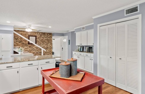 Dogwood House | Cozy Lake Home - Lake Bob Sandlin - Lake Monticello - Lake Cypress Springs