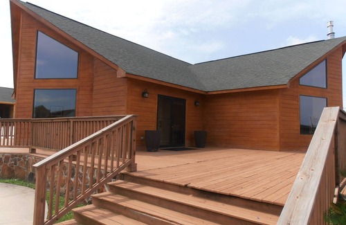 Willis Cabin | Cozy Lake House located on Lake Conroe. Fish from the porch!